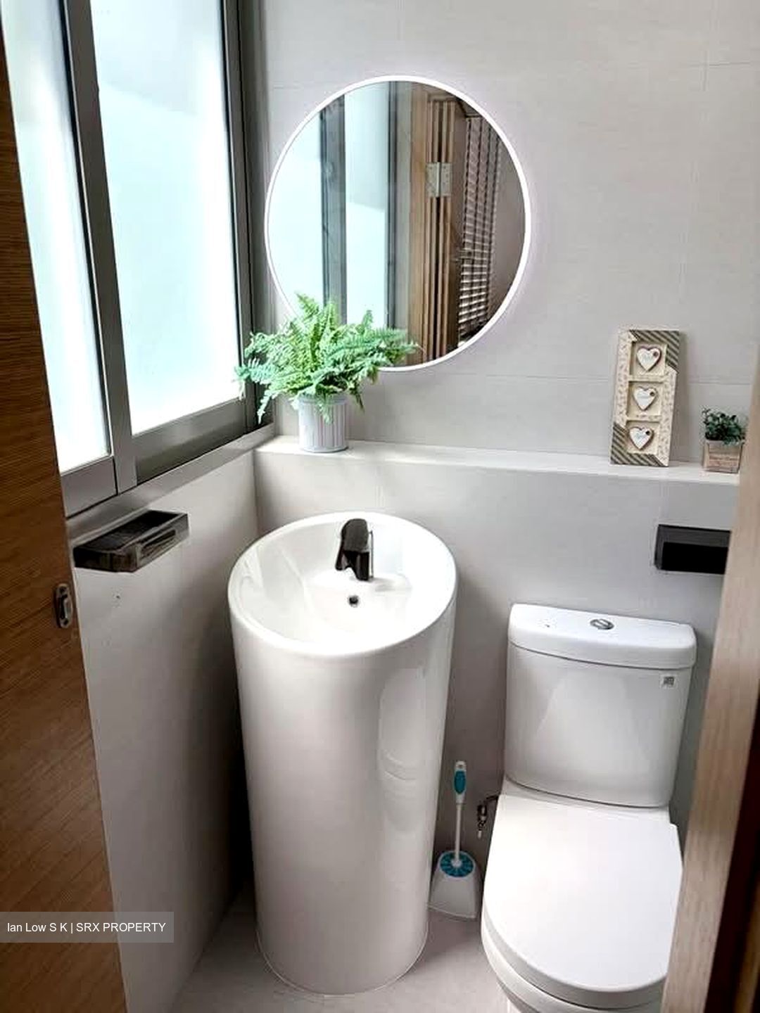 Jalan Loyang Besar (D17), Terrace #580133901